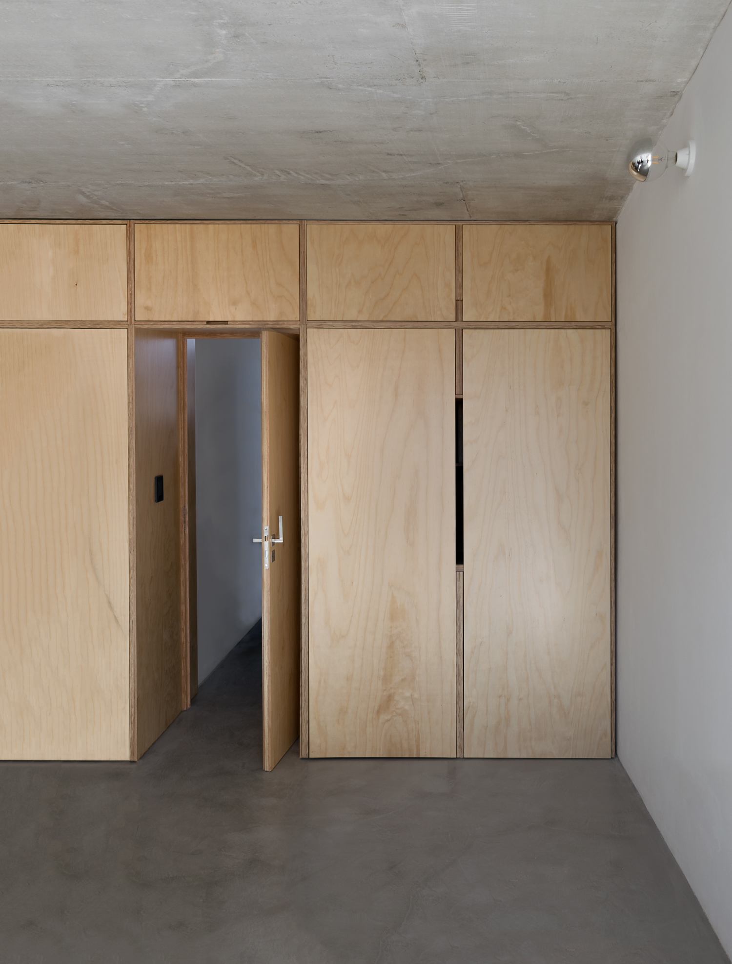 レンガ造りの建物「Edificio de ladrillos」